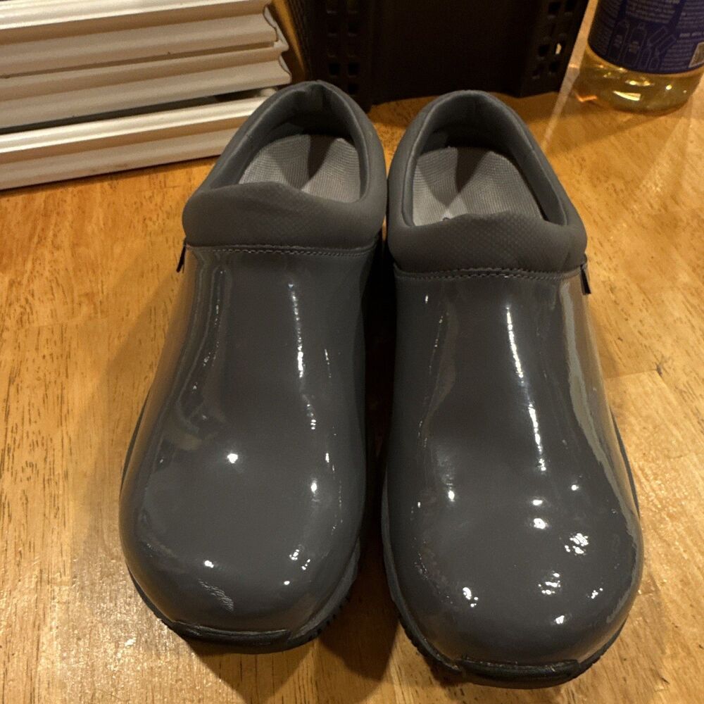 Merrell Jungle Moc Pro Gray Slip-On Work clogs Slip Resistant woman’s sz 8.5